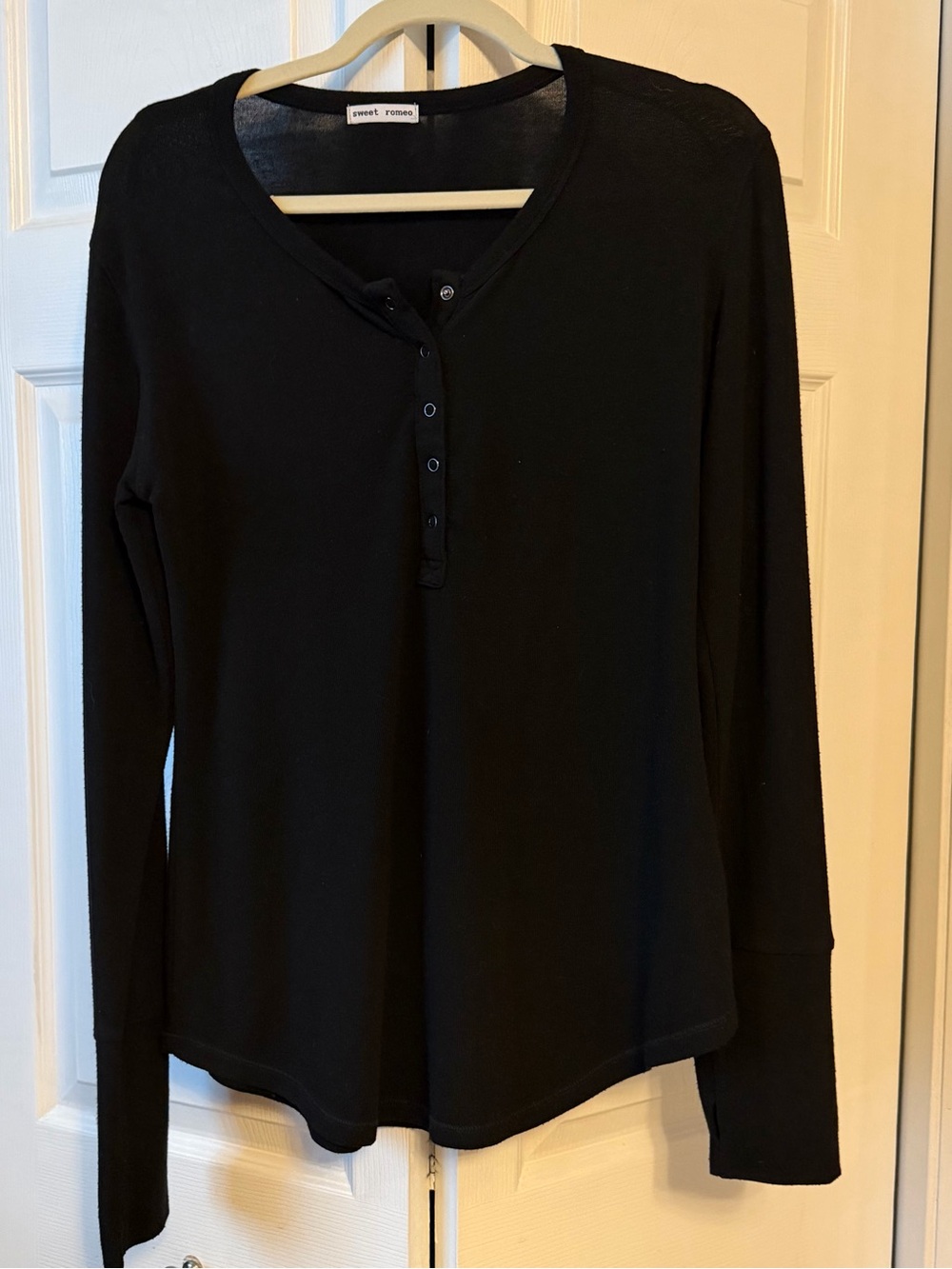 Sweet Romeo, Women’s Long
Sleeve Henley, Thumbhole Top, XL